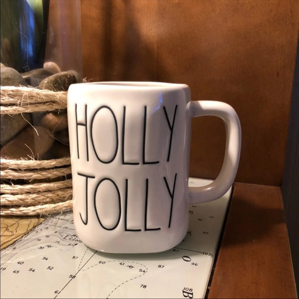 Rae Dunn LL HOLLY JOLLY / Wreath double sided mug